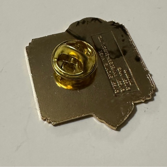 Lot of 4 NASCAR Racing Pins Vintage Indy 500 Budweiser Front Runner GTE - Picture 5 of 11